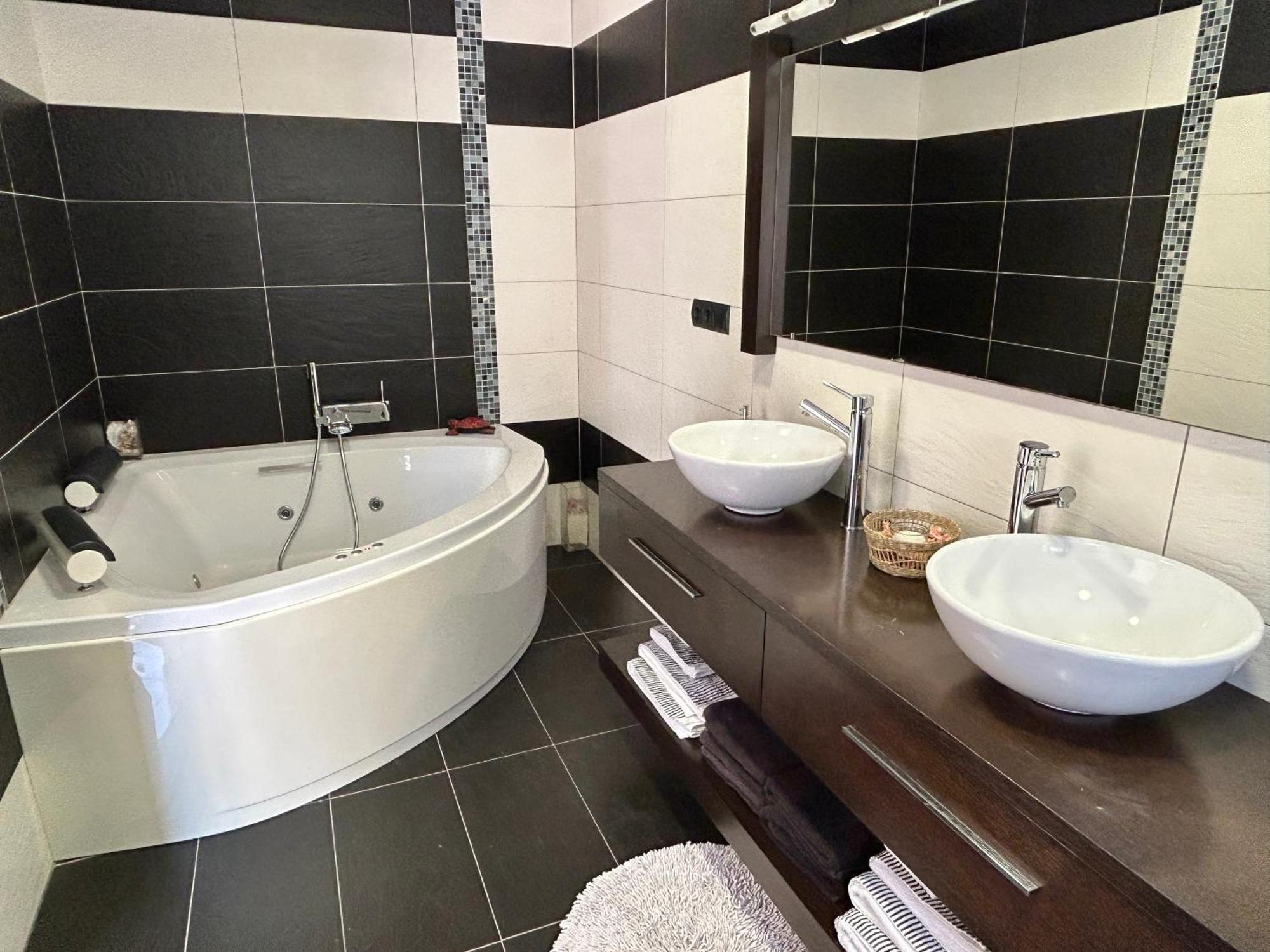 Casa Con Jacuzzi Y Piscina Con Vistas Al Castillo Corbera de Alcira Εξωτερικό φωτογραφία